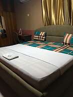 Joh Ann Western Guest