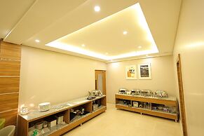 Hotel Sharda Residency