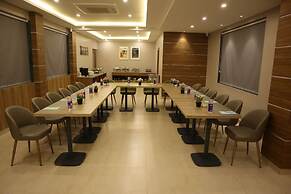 Hotel Sharda Residency