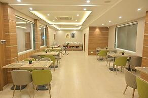 Hotel Sharda Residency