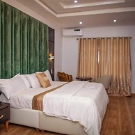 Elegant Suites by Golden Bide Jos