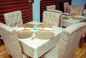 Elegant Suites by Golden Bide Jos