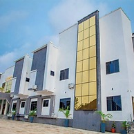 Elegant Suites by Golden Bide Jos