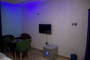 New Diamond Suites and Apartment Jos