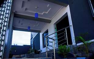 New Diamond Suites and Apartment Jos