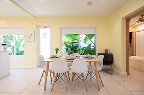 Casa Del Mar Beach Apartment