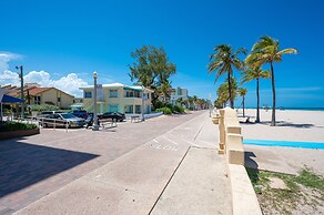 Casa Del Mar Beach Apartment