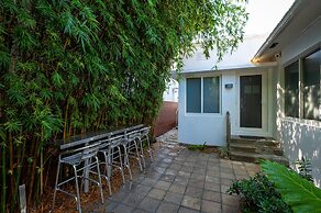 Casa Del Mar Beach Apartment