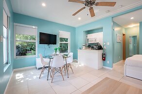 Casa Del Mar Beach Apartment