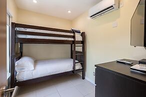 Casa Del Mar Beach Apartment