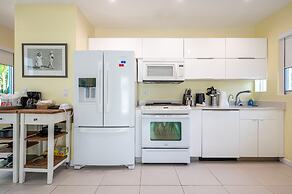 Casa Del Mar Beach Apartment