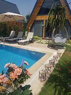 Teona Kartepe Bungalov