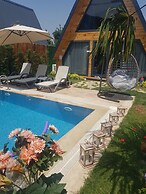 Teona Kartepe Bungalov