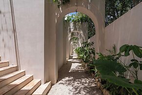 Anat Tantric Boutique Hotel