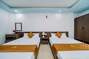 Phuong Dong Hotel