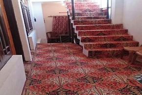 Goroomgo Khanday Guest House srinagar