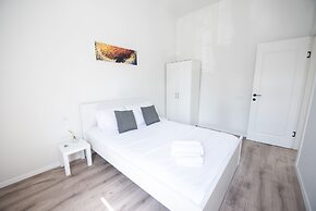 PORT CITY HAIFA- Authentic German Colony