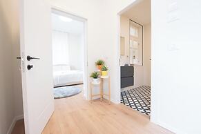 PORT CITY HAIFA- Authentic German Colony