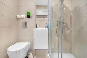 Three Bed Spacious Apartment in Dalston