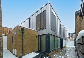 Three Bed Spacious Apartment in Dalston