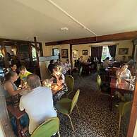 Royal Oak Country Inn and Restaurant