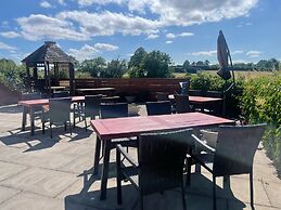 Royal Oak Country Inn and Restaurant