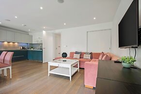 Spacious 3 Bed Apartment in Angel