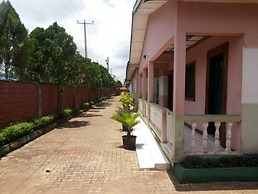 Room in Lodge - Garentiti Apartment - Silver Room in Asaba, Nigeria