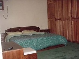 Room in Lodge - Garentiti Apartment - Silver Room in Asaba, Nigeria