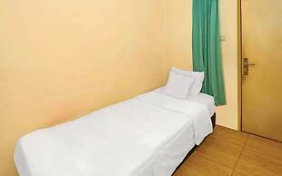 Backpacker Homestay Cibubur by PEKOTEL