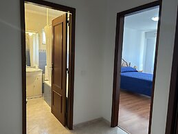 Poolside Apartment with 2 bedrooms, patio and BBQ