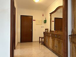 Poolside Apartment with 2 bedrooms, patio and BBQ