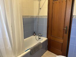 Poolside Apartment with 2 bedrooms, patio and BBQ