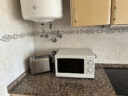 Poolside Apartment with 2 bedrooms, patio and BBQ