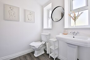 Spacious Apartments with Private Parking