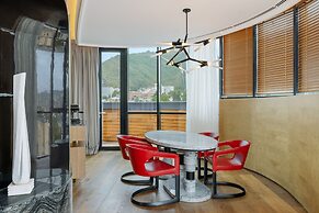 Paragraph Freedom Square, A Luxury Collection Hotel, Tbilisi