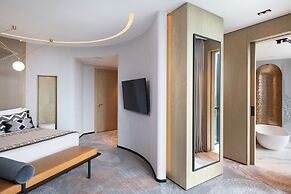 Paragraph Freedom Square, A Luxury Collection Hotel, Tbilisi