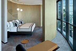 Paragraph Freedom Square, A Luxury Collection Hotel, Tbilisi