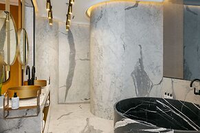 Paragraph Freedom Square, A Luxury Collection Hotel, Tbilisi