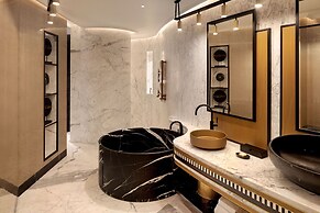 Paragraph Freedom Square, A Luxury Collection Hotel, Tbilisi