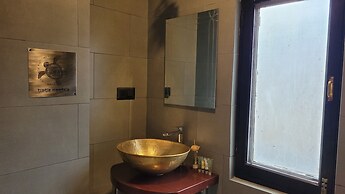 Swarga Heritage Hotel