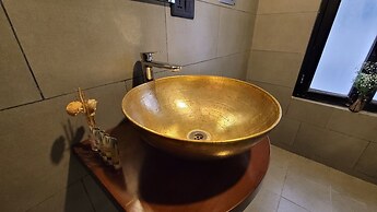 Swarga Heritage Hotel