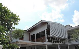 Room-baan Khunphiphit Homestay No2322