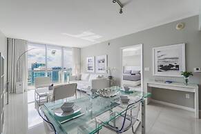 Luxury 45th Floor Condo Icon Brickell