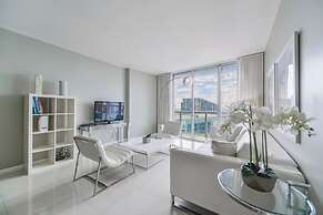 Luxury 45th Floor Condo Icon Brickell