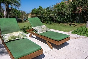 Excelente casa com piscina Armação