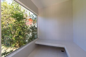 Excelente casa com piscina Armação