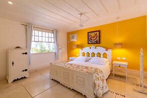 Excelente casa com piscina Armação