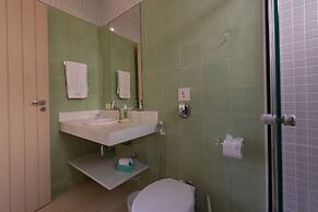 Excelente casa com piscina Armação