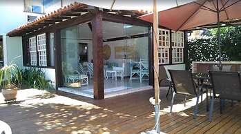 Excelente casa com piscina Armação